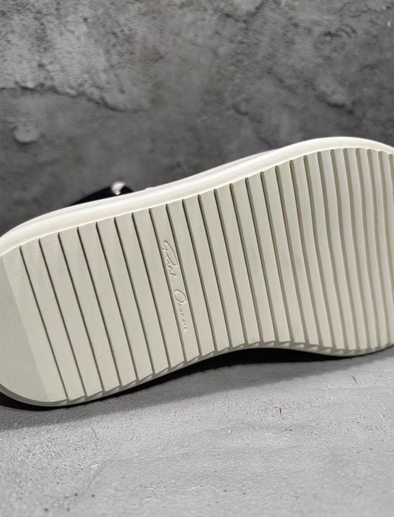 MEGA BUMPER SNEAKS INSPIRED