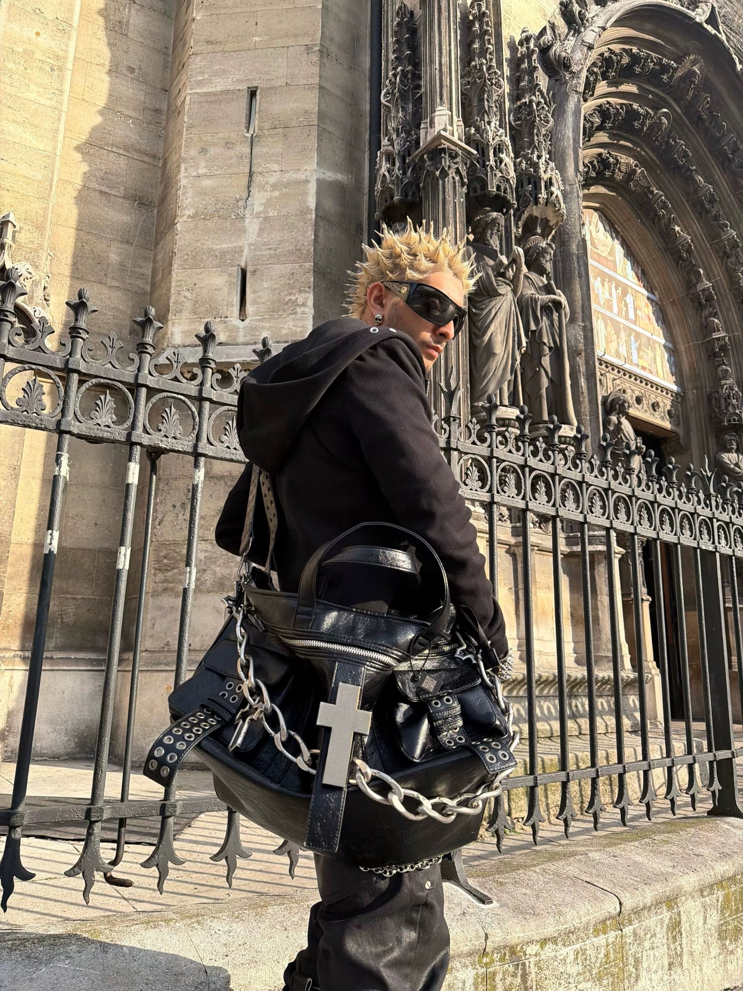 クラッシュ レザー 2WAY ショルダー バッグ
Cracked Leather 2Way Shoulder Bag