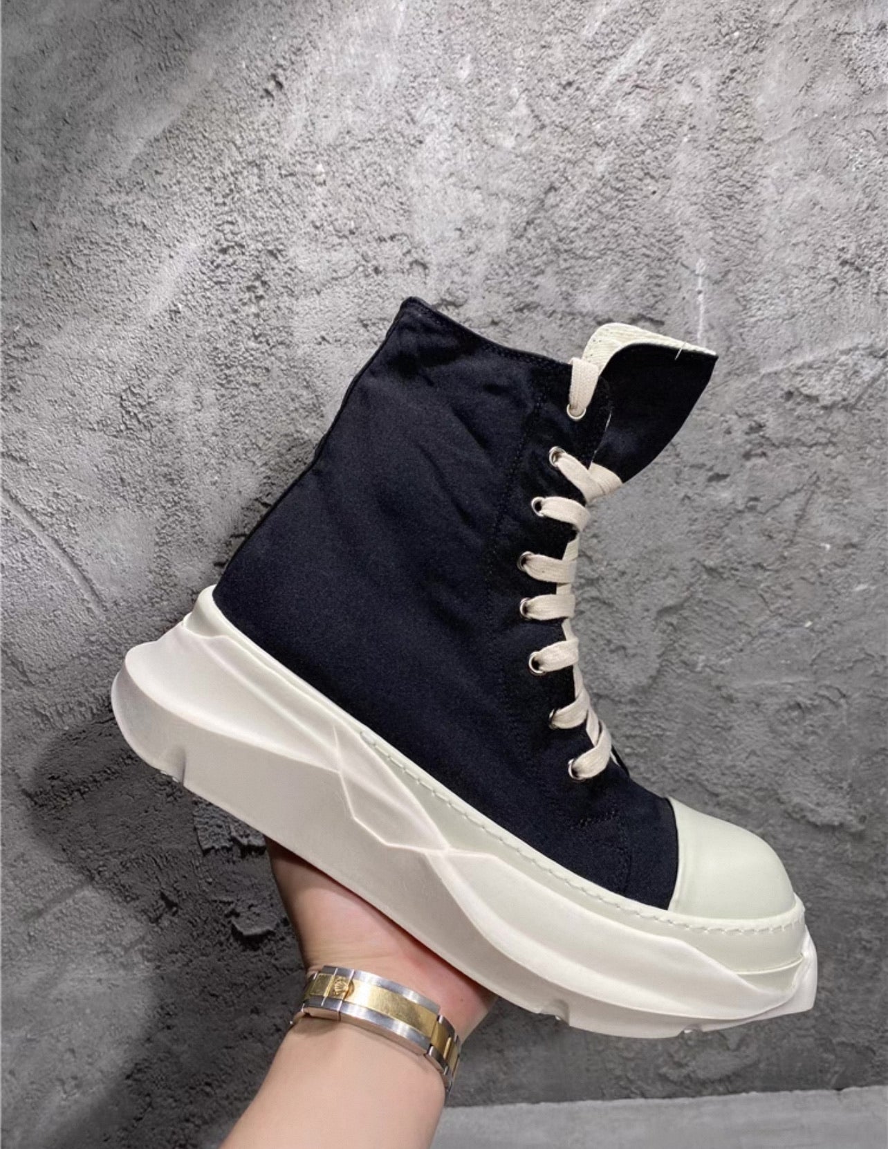 ABSTRACT HIGH INSPIRED